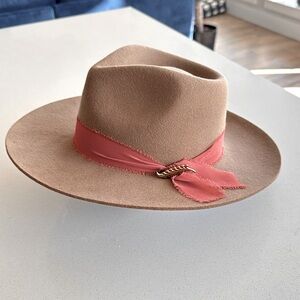 NWT Gigi Pip X Yellow Rose Kendra Scott Zephyr Rancher Hat Size 55 XS